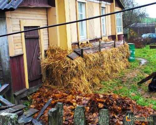 Дедовский метод утепления фундамента дома соломой Дедовский метод утепления фундамента дома соломой