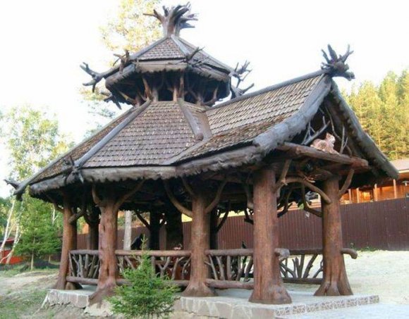Креативная беседка из дерева Креативная беседка из дерева