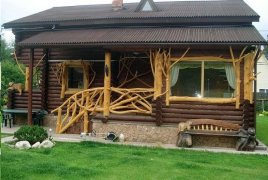 Стилизованное ограждение деревянного крыльца Стилизованное ограждение деревянного крыльца