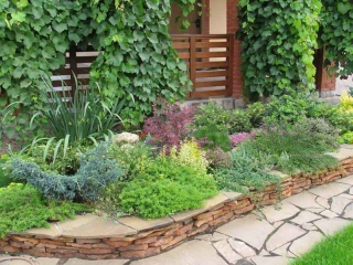 Клумба из сланца Клумба из сланца